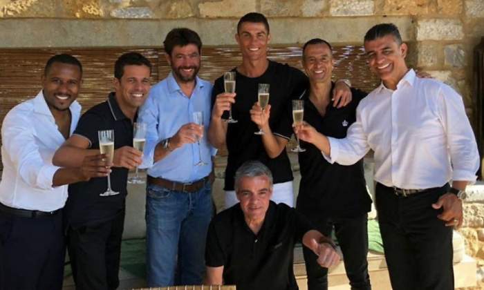 cristiano-ronaldo-agnelli-mendes-celebran-fichaje-juventus.jpg