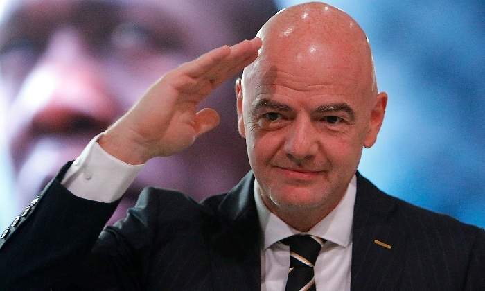 infantino-saludo-reuters.jpg