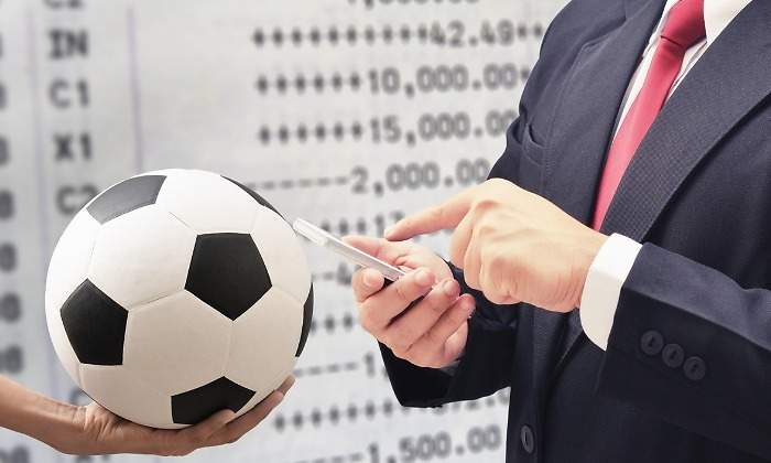 Futbol-dinero-istock.jpg