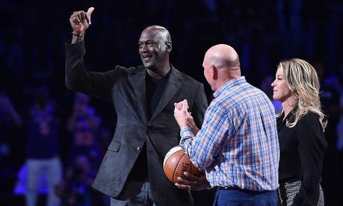 jordan-ballmer-buss-losangeles-getty.jpg