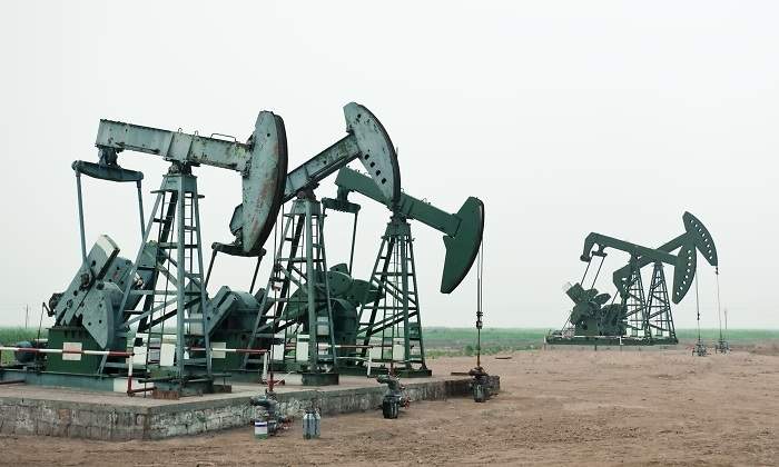 bombas-petroleo-desierto.jpg