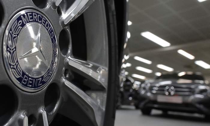 mercedes-benz-logo-reuters.jpg