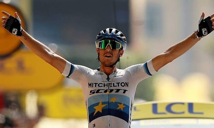 mitchelton-scott-matteo-trentin-celebra-reuters.jpg
