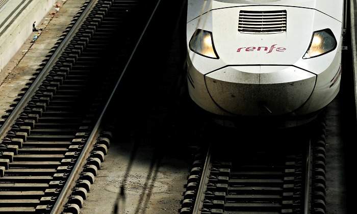 AVE-renfe-morro-770.jpg