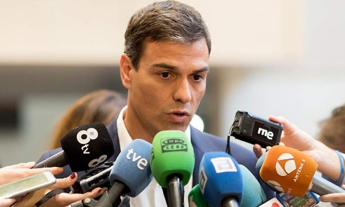 sanchez-pedro-microfonos-getty.jpg