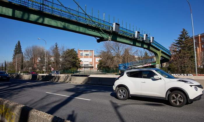 coche-dgt-etiquetas-ambientales-2022-ep.jpg