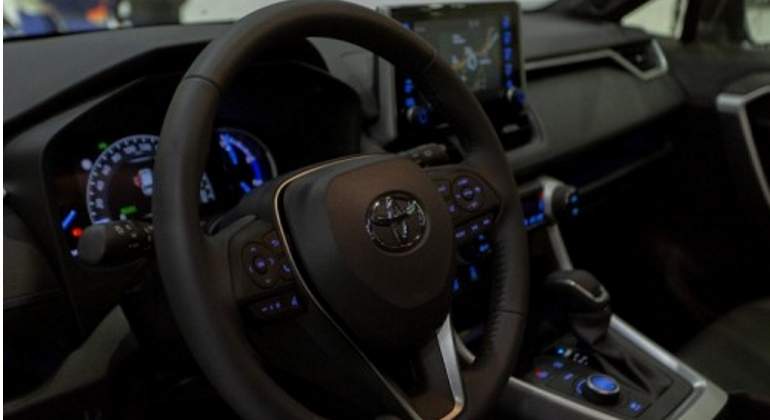 Interior del Toyota RAV4 Hybrid AWD-i