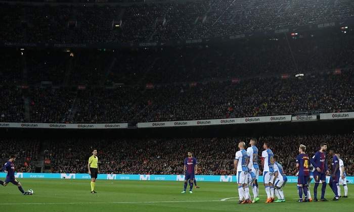 Messi-falta-Leganes-Camp-Nou-2018-reuters.jpg
