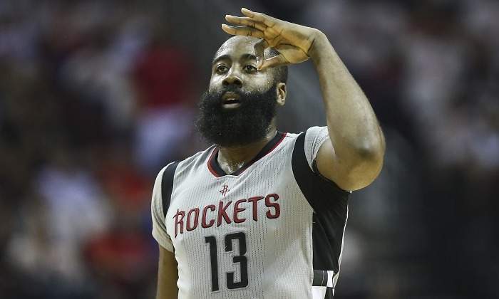 Harden-celebra-SanAntonio-2017-USA-Today.jpg