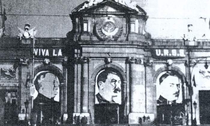 stalin-puerta-alcala-pravda.jpg