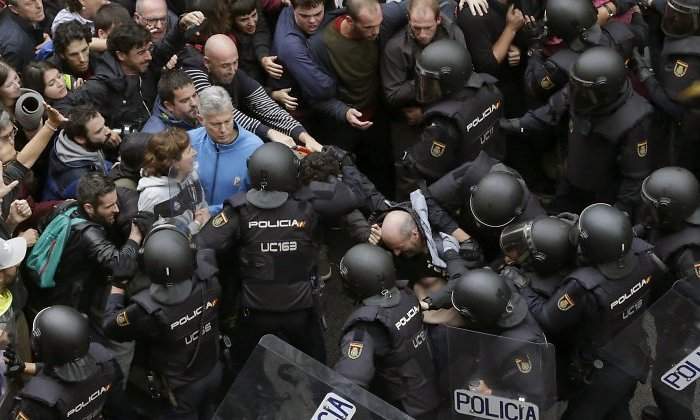 referendum-policia-intervencion-efe.jpg