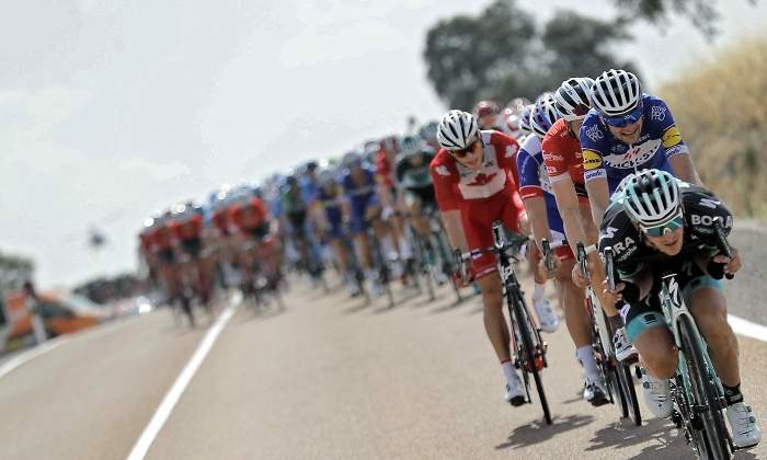 vuelta-2018-efe.jpg