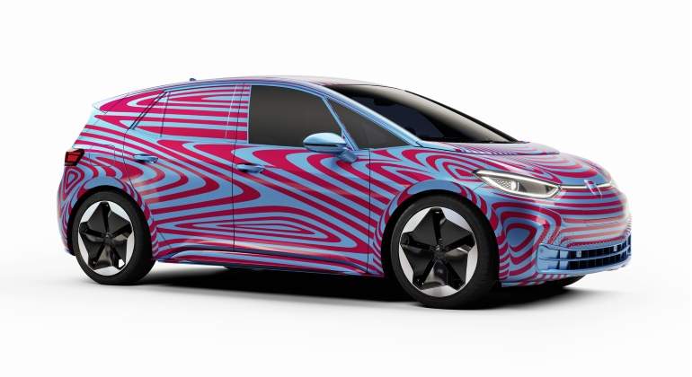 El futuro modelo eléctrico de Volkswagen, el ID3, camuflado.