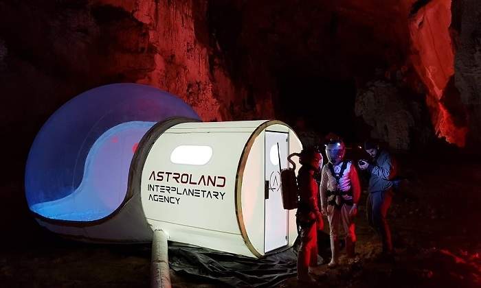 astroland-ee.jpg