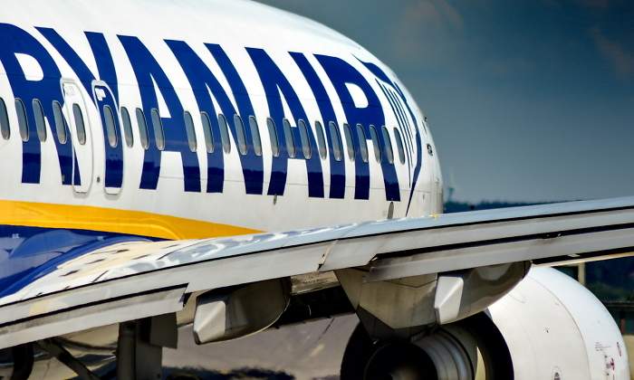 ryanair-logo-avion-despegue-recurso-dreamstime.jpg