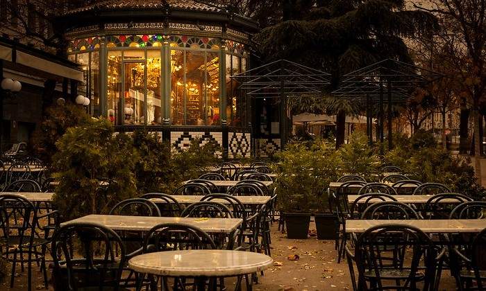 terraza-dreamstime.jpg