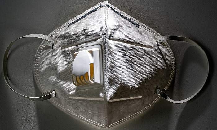 Mascarilla-con-valvula-iStock.jpg