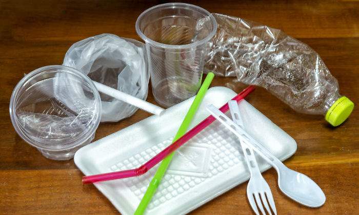 plasticos-pajitas-platos-istock.jpg