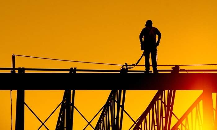 Un obrero de la construccin en una obra
