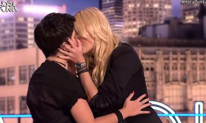 alejandra-cerezuela-beso.jpg