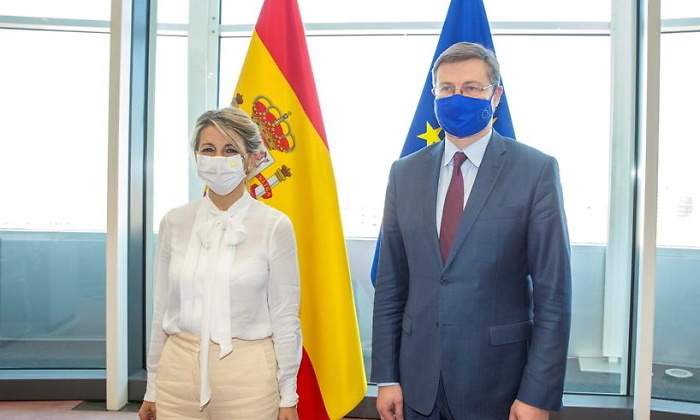 Diaz-Dombrovskis-22ABR21-efe.jpg