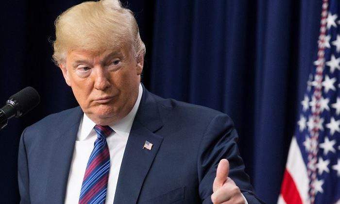 Trump-dedo-EFE.jpg