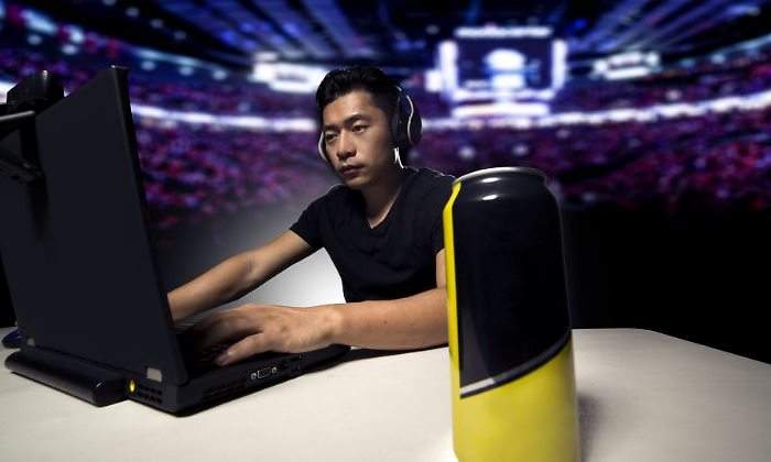 esport-chico-dreamstime.jpg