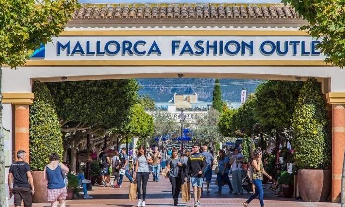 palma-de-mallorca-via-outlet.jpg