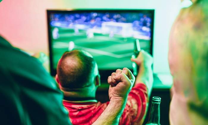 futbol-television-cervezas-celebracion-getty.jpg