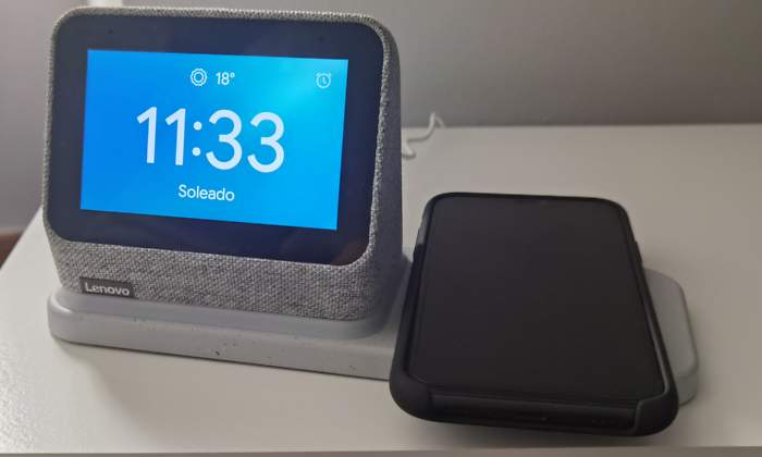 Lenovo-Smart-Clock-2-1.jpg