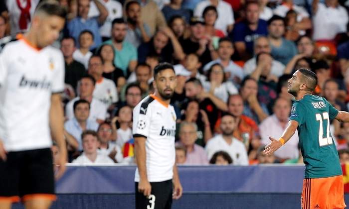 ziyech-celebra-valencia-reuters.jpg