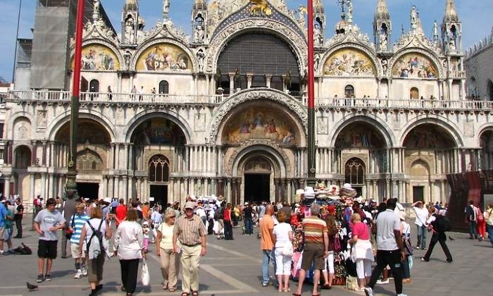 venecia-turistas-sanmarcos-dreams.jpg