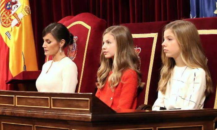 leonor-sofia-sillones-cortes770.jpg