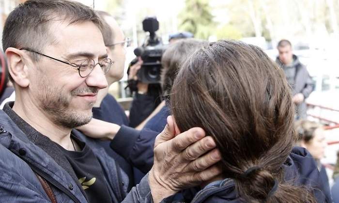 monedero-acaricia-iglesias-efe.jpg
