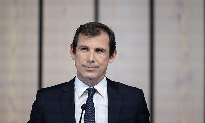 Miguel-Stilwell-durante-la-presentacion-de-resultados-2021.jpg