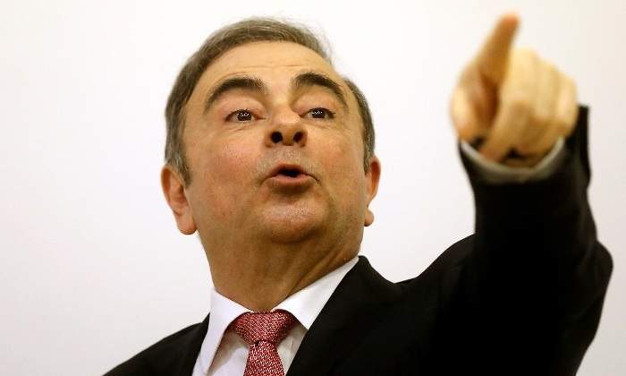 carlos-ghosn-apunta-dedo-reuters-770x420.jpg