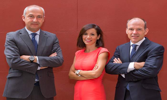 Abante-angel-Olea-Marta-Campello-y-Joaquin-Casasus1.jpg