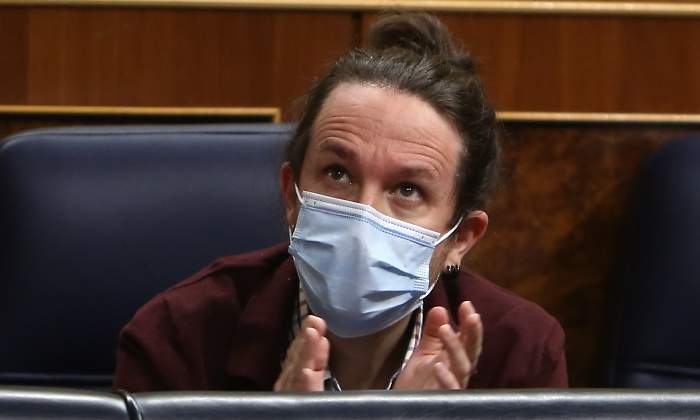 iglesias-mascarilla-congreso-ep.jpg