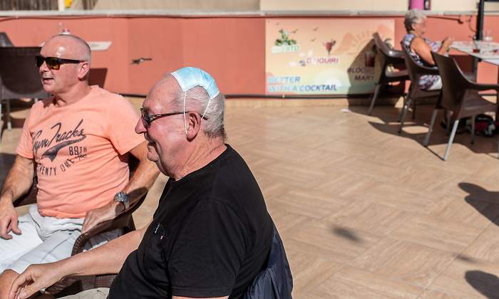 benidorm-mascarilla-cabeza-terraza-getty.jpg