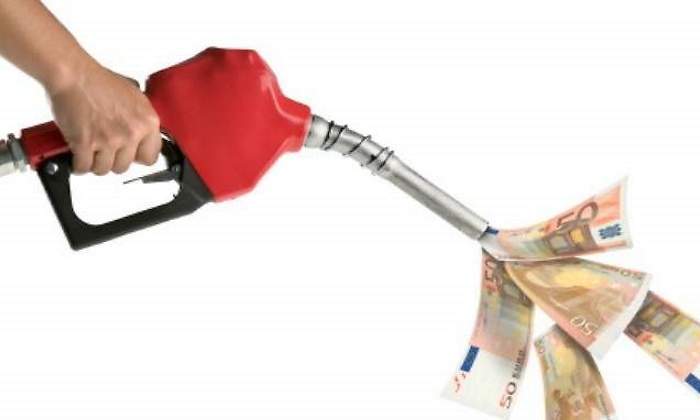 770x420_gasolina-billetes.jpg