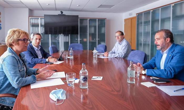 La consejera de Economa del Gobierno de Canarias participa en una reunin