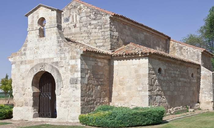 Basilica-San-Juan-Banos-Aneb-Dreamstime.jpg