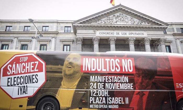 autobus-indultos-no-espana-ciudadana.jpg