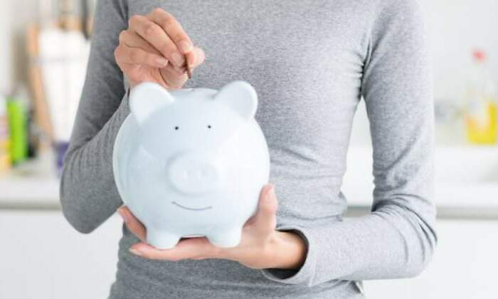 ahorro-cerdito-hucha-santander.jpg