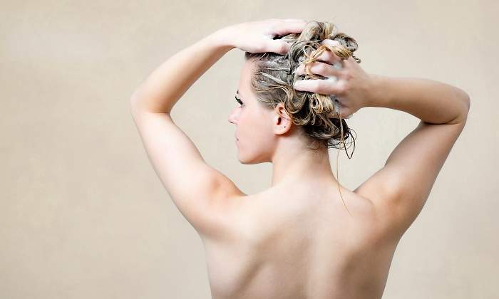 lavarse-el-pelo-dreamstime.jpg