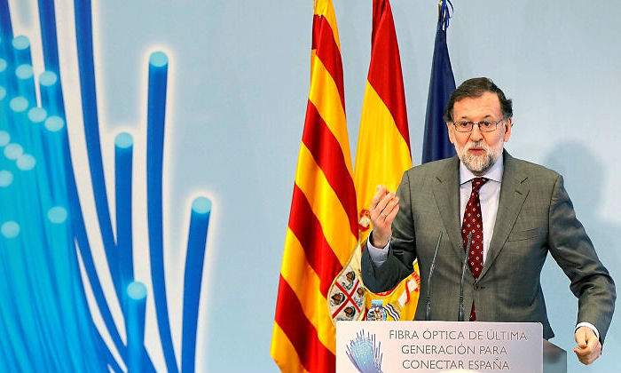 rajoy-banderas-marzo.jpg