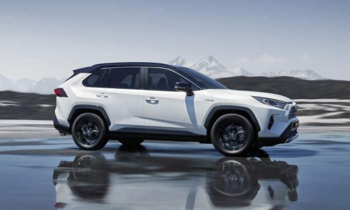 toyota-RAV4-25-anos.02.jpg