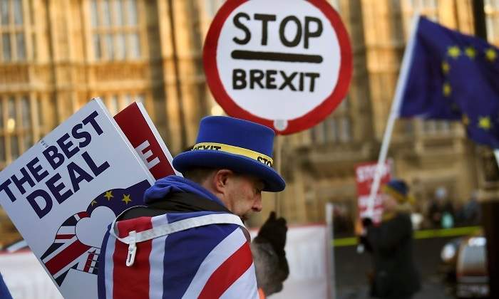 stop-brexit-manifestante-parlamento-britanico-reuters-770x420.jpg