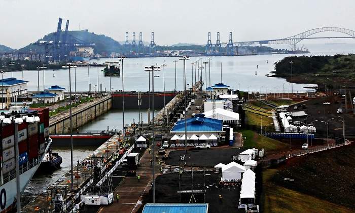 canal-panama-reuters-770.jpg