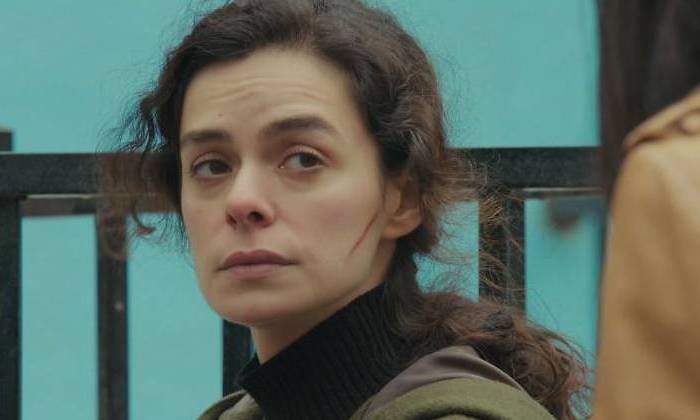 mujer-serie-bahar.jpg